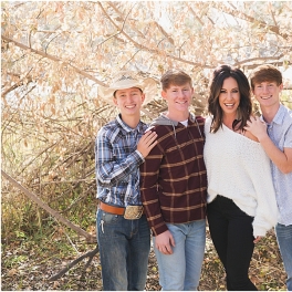 Awww this fam! – Family Photographer – Fall Mini Sessions – Billings, MT – Montana Photographer